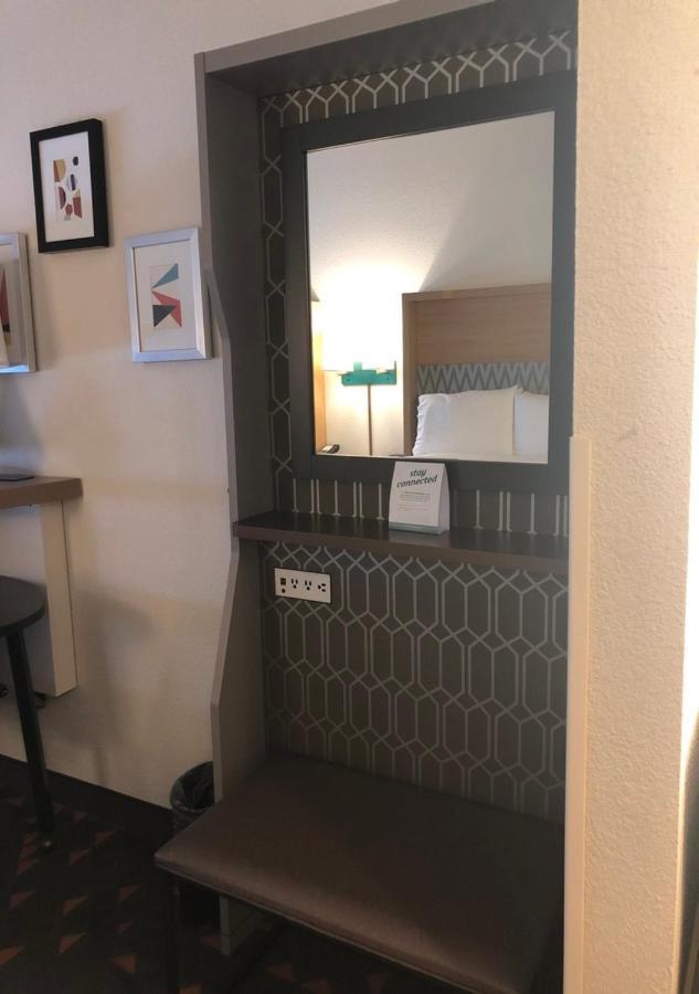Holiday Inn Atlanta/Roswell By Ihg Bagian luar foto