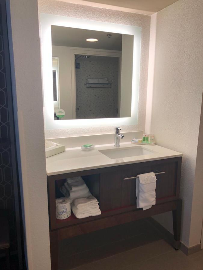 Holiday Inn Atlanta/Roswell By Ihg Bagian luar foto